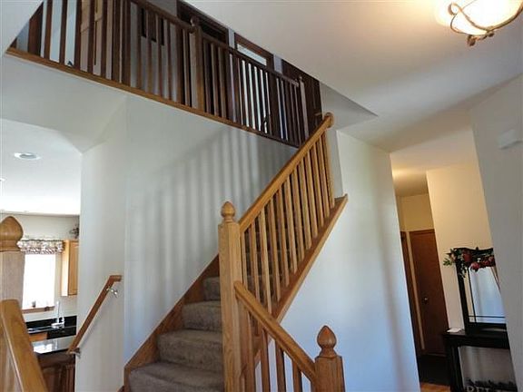 2nd image of 10357 S Rosemont Ln