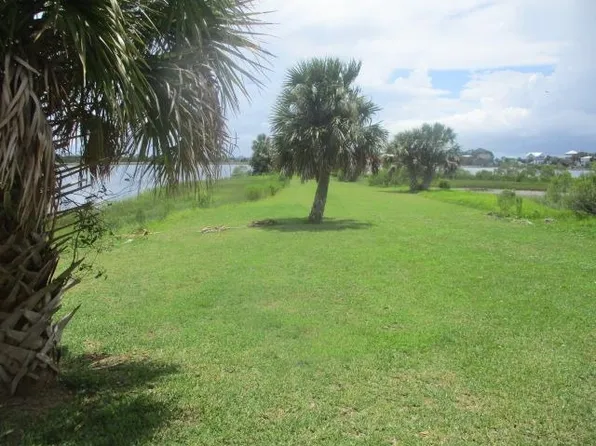 224 Harbour Point Dr, Crawfordville, FL 32327