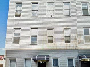 105 Engert Ave #8H, Brooklyn, NY 11222