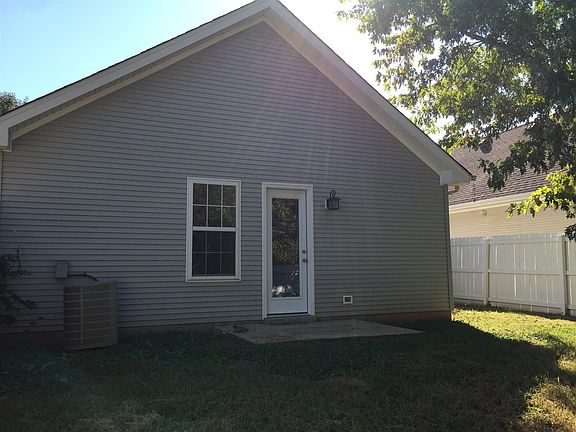 3rd image of 5076 Boyd Dr
