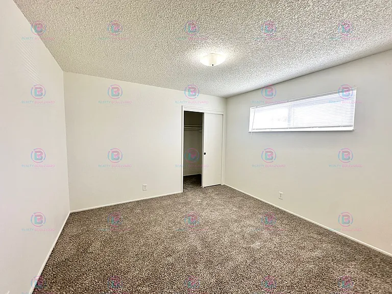 929 Willow St — Photo 32