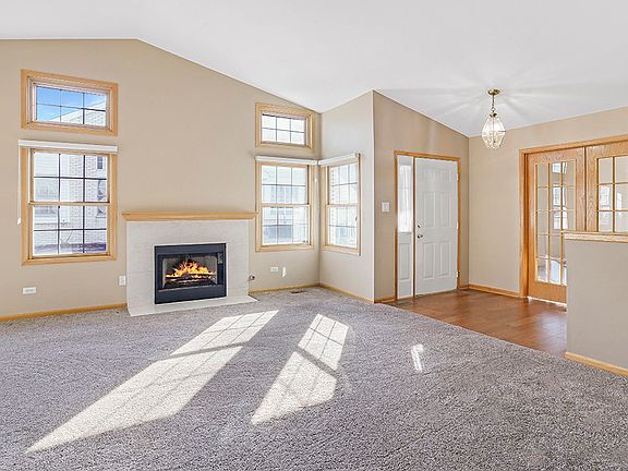 3rd image of 15729 Liberty Ct