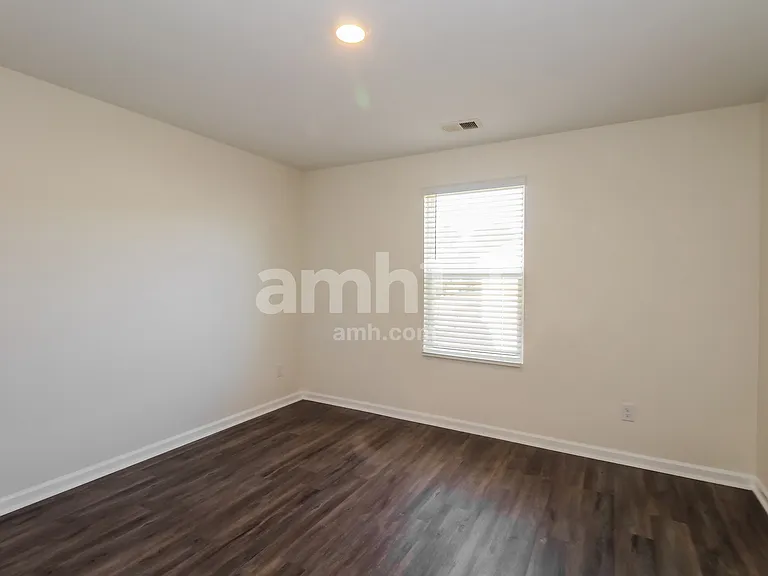 1351 John Swann St — Photo 14