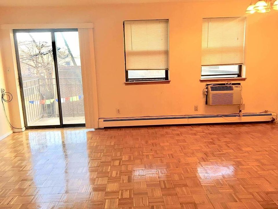 1st image of 2512 36th St APT 3F