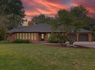 9N918 Apache Run, Elgin, IL 60124