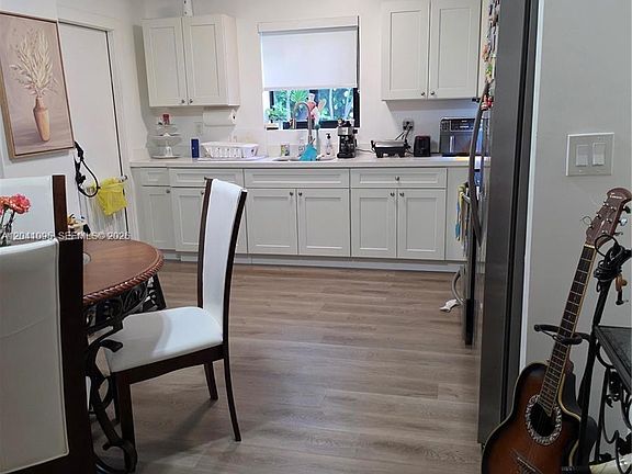 3rd image of 711 Beacom Blvd APT 4
