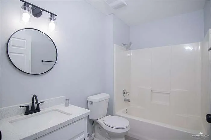 1120 E Sanchez St — Photo 12
