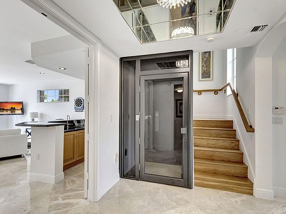 4th image of 1 Marina Gardens Drive