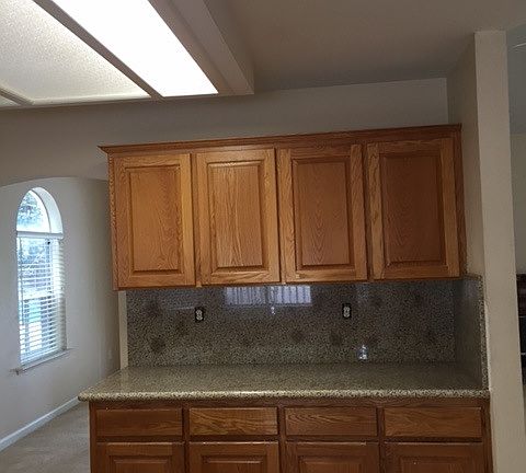 3rd image of 2435 E Portland Ave