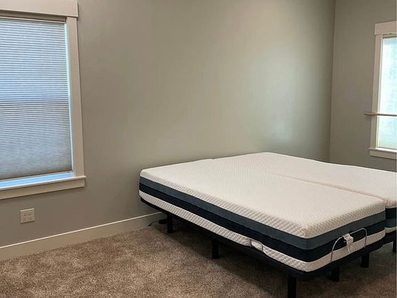 3rd image of 3751 Redwood Ct