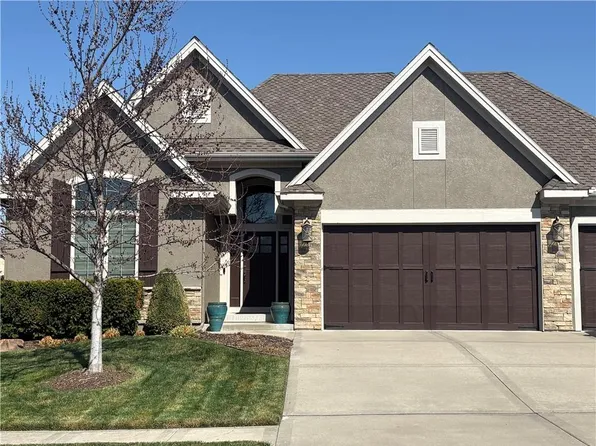 6110 NW 103rd St, Kansas City, MO 64154