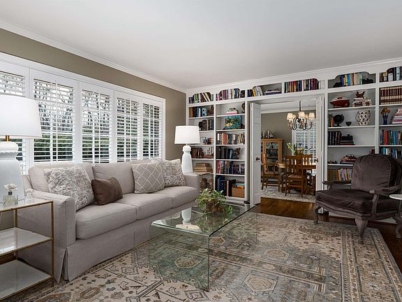 5th image of 4438 Briarglen Dr