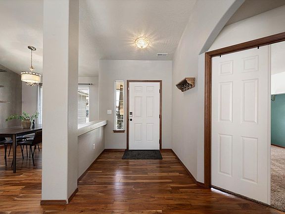 4th image of 8912 W Bruneau Pl