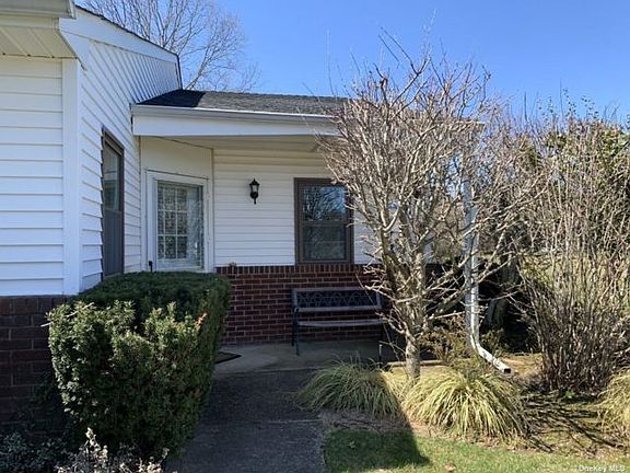 2nd image of 1 Knolls Dr