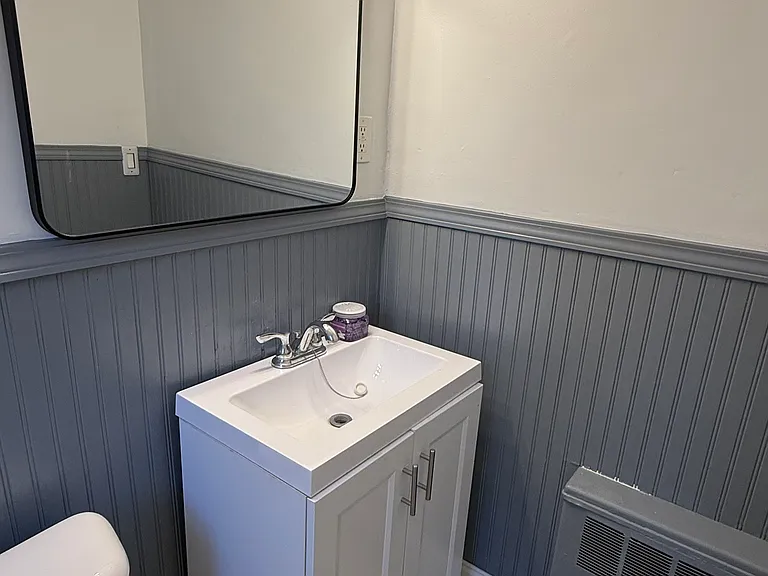 2 Arlington Pl #4 — Photo 3