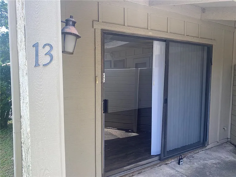 4401 Carter Creek Pkwy #13 — Photo 2