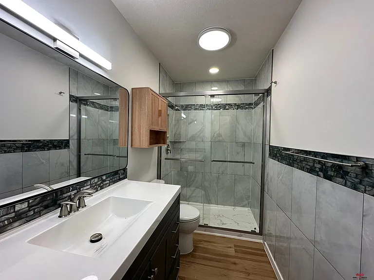 1839 W Arlington Cir — Photo 24