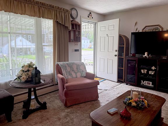 5th image of 544 Roby Rd