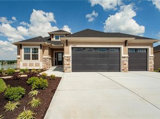 1628 Hanover Ln, Raymore, MO 64083
