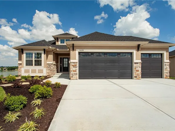 1628 Hanover Ln, Raymore, MO 64083