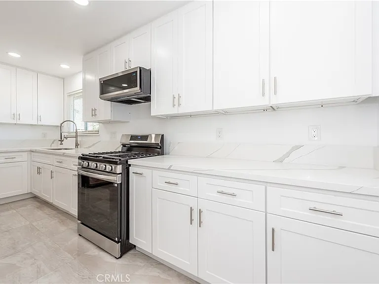 8002 San Luis Cir — Photo 10