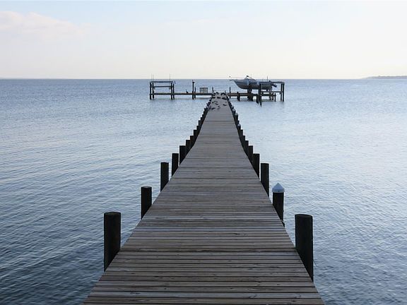 5th image of 30 Baybridge Dr