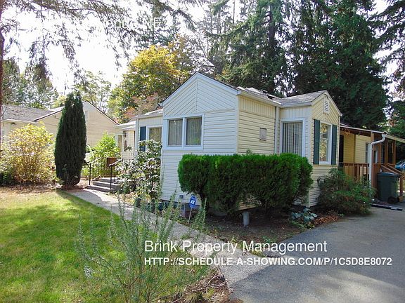 3rd image of 12525 12th Ave NE