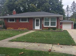 529 Meadow Ln, Rochester, MI 48307