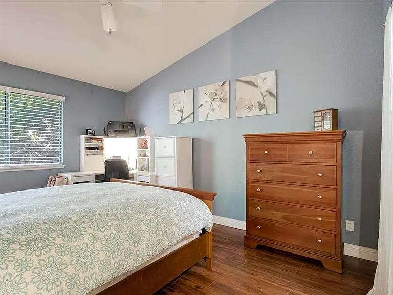 1412 Alma Way — Photo 18