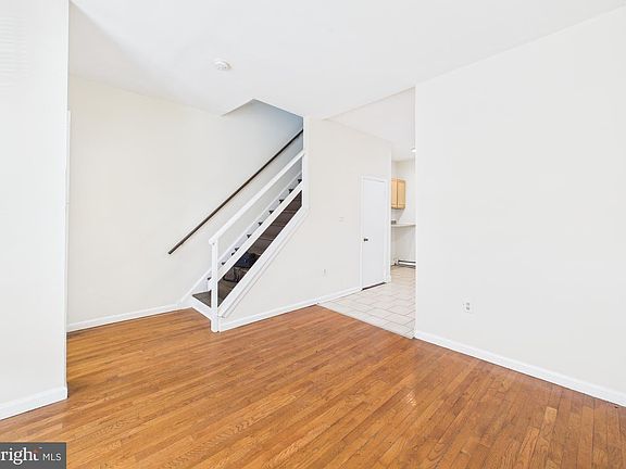 3rd image of 1519 N Bouvier St