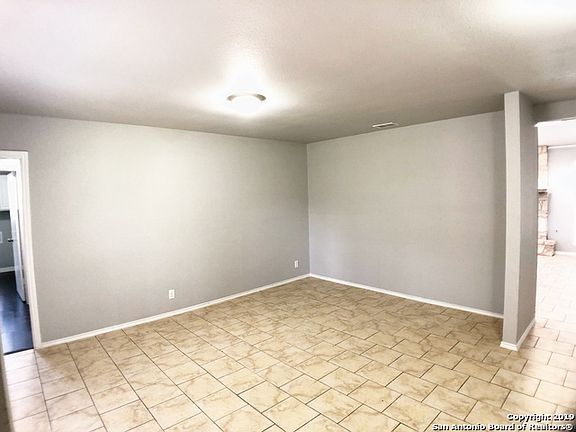 5th image of 13719 Briarmeadow St
