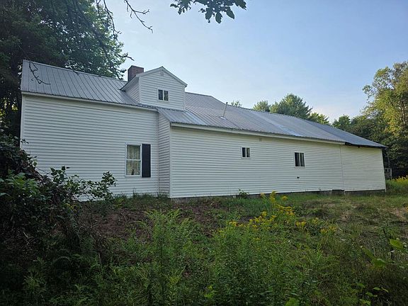 4th image of 700 Albion Road