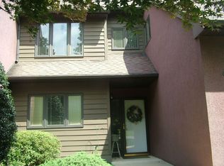 71 Hawk Valley Ln, Denver, PA 17517