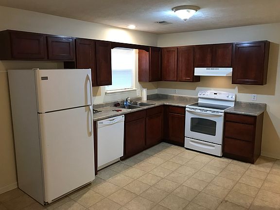 2nd image of 115 Bell Ave