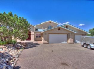 38 Sandia Mountain Ranch Dr, Tijeras, NM 87059