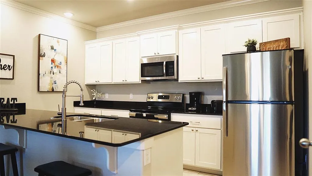 Highland Park Apartments — Photo 4