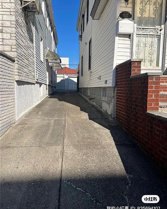 2nd image of 1527 W 9th St