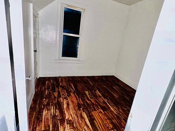 2nd image of 254 Landon St