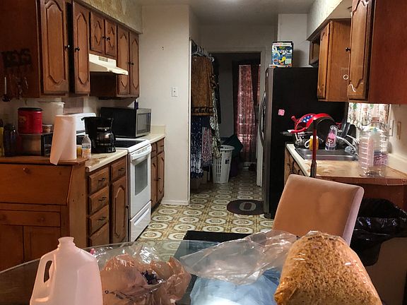 3rd image of 1033 Opal Dr