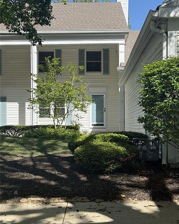 1st image of 10553 Riley St