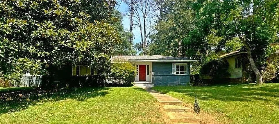 1002 Parkwood Pl