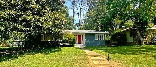 1002 Parkwood Pl Photo 1