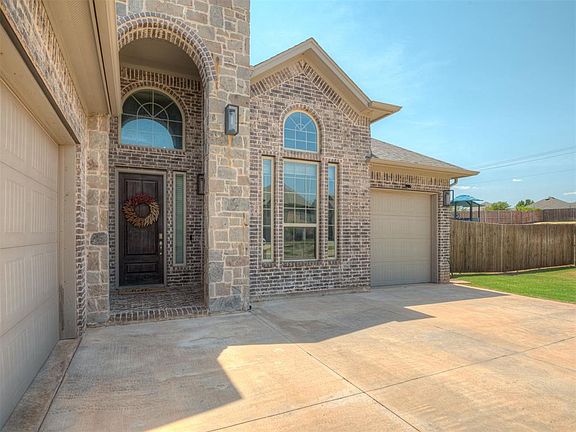 3rd image of 6408 NW 160th Ter