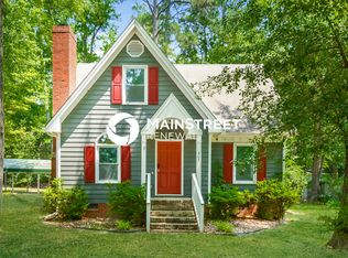 405 Hunters Ridge Dr, Fuquay Varina, NC 27526