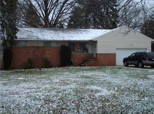 6919 Westview Dr, Brecksville, OH 44141