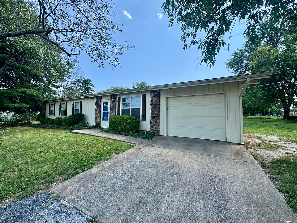 1st image of 2862 N Pierce Avenue