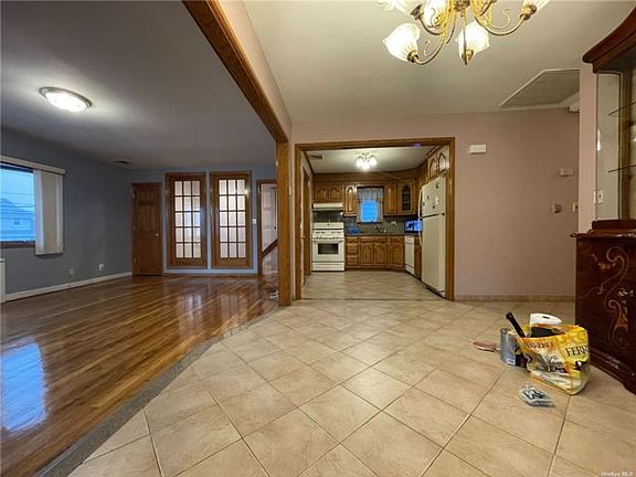 2nd image of 16136 98th St