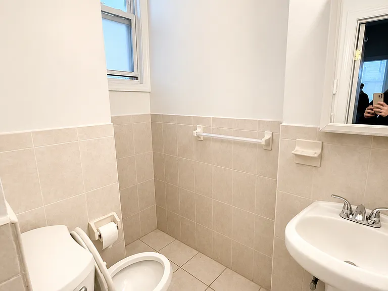 23-12 Broadway #1F — Photo 10