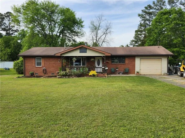 29 Johns Dr NE, Rome, GA 30165