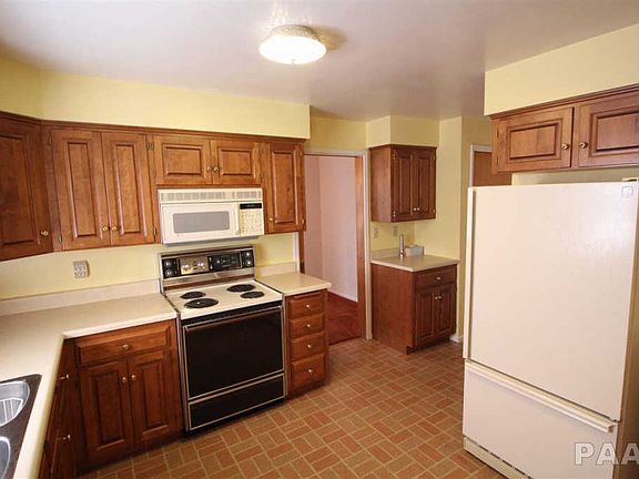 4th image of 2516 N Woodbine Ter